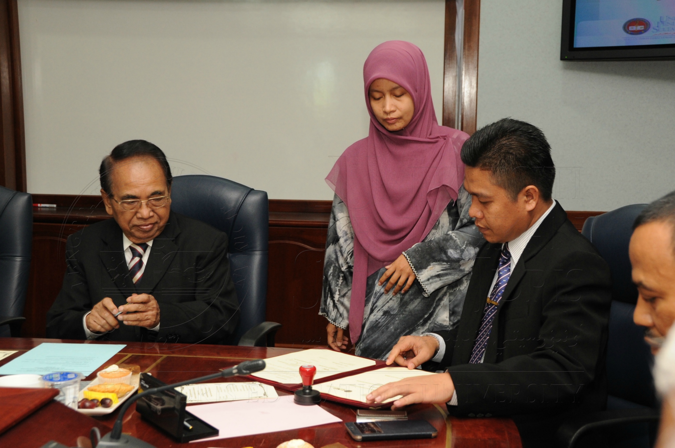 PRO16 6 Mou HAS 7883